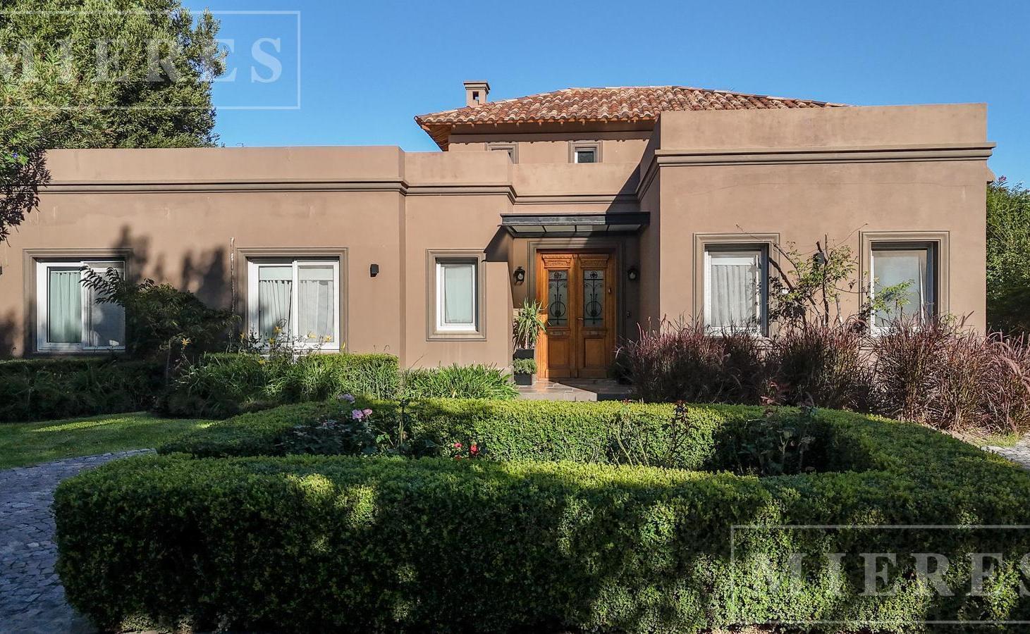 Foto de Muy linda casa en venta en Buen Retiro, imagen 2
