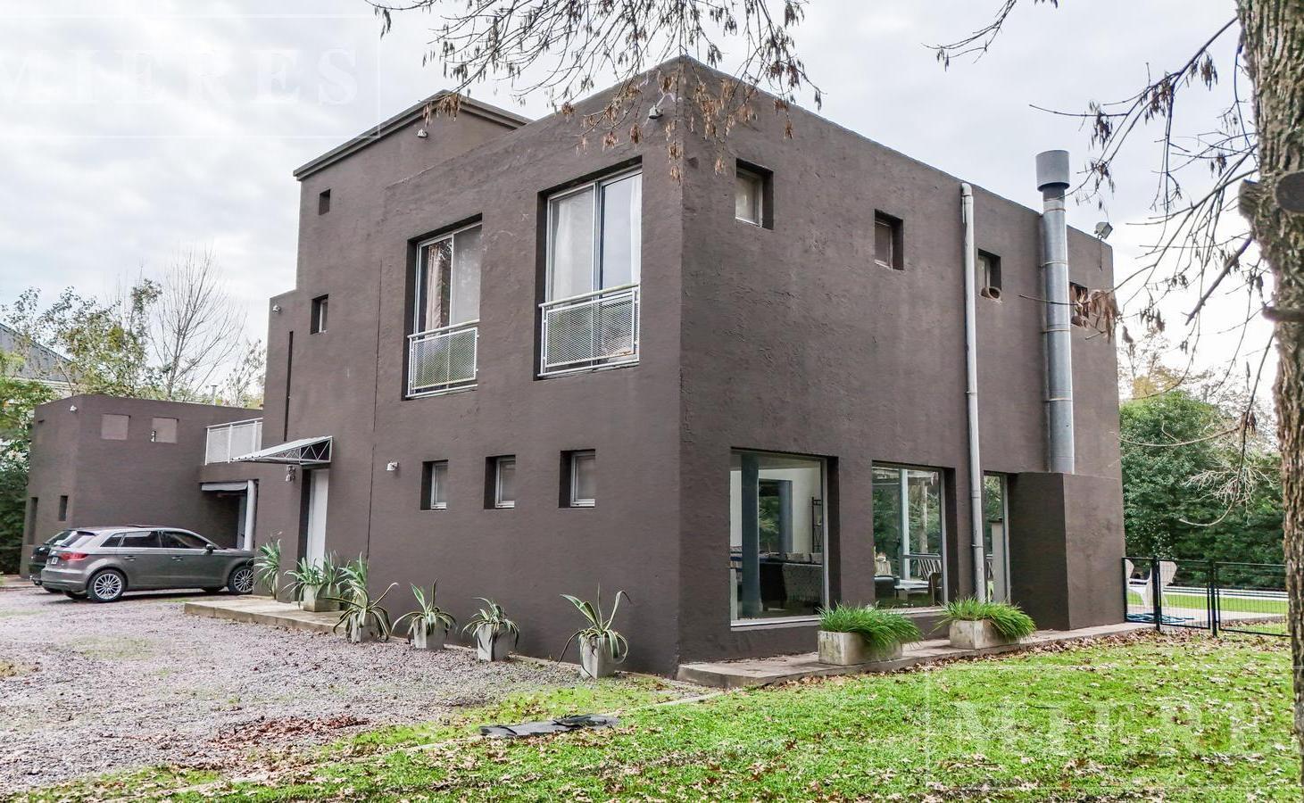 Foto de Excelente casa en venta en El Establo, imagen 1