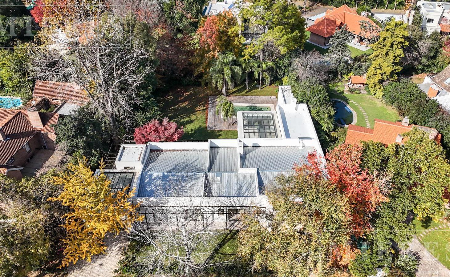 Foto de Excelente casa en venta en Highland Park C.C, imagen 1