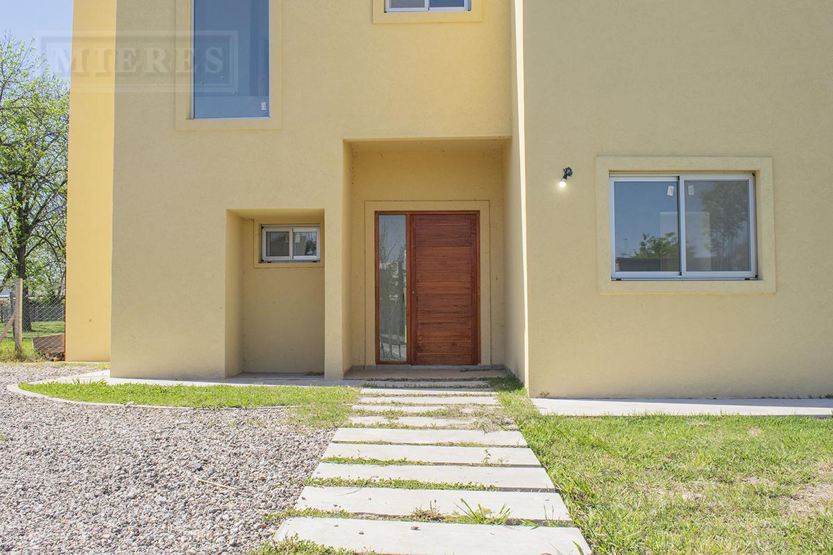 Foto de Casa en venta en Santa Guadalupe, Pilar del Este, imagen 1