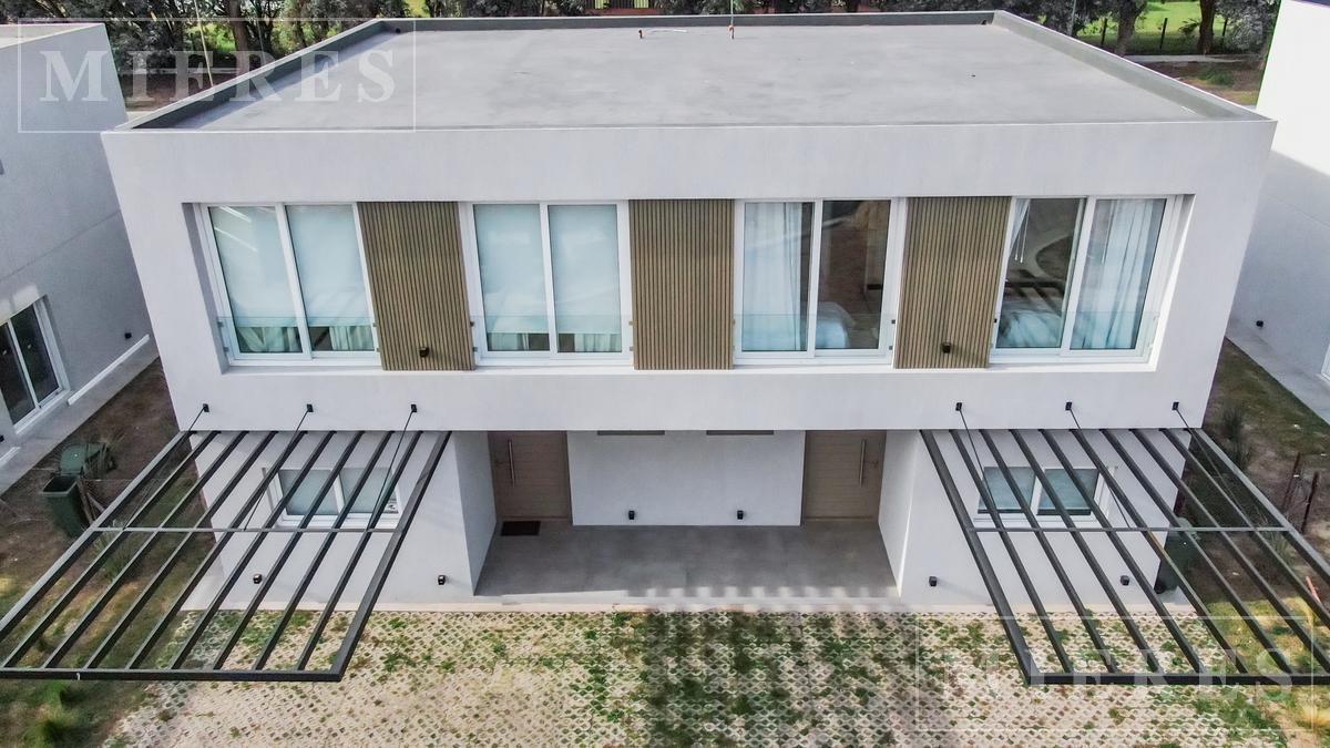 Foto de Casa en venta tipo dúplex de tres dormitorios en Pilará, imagen 5