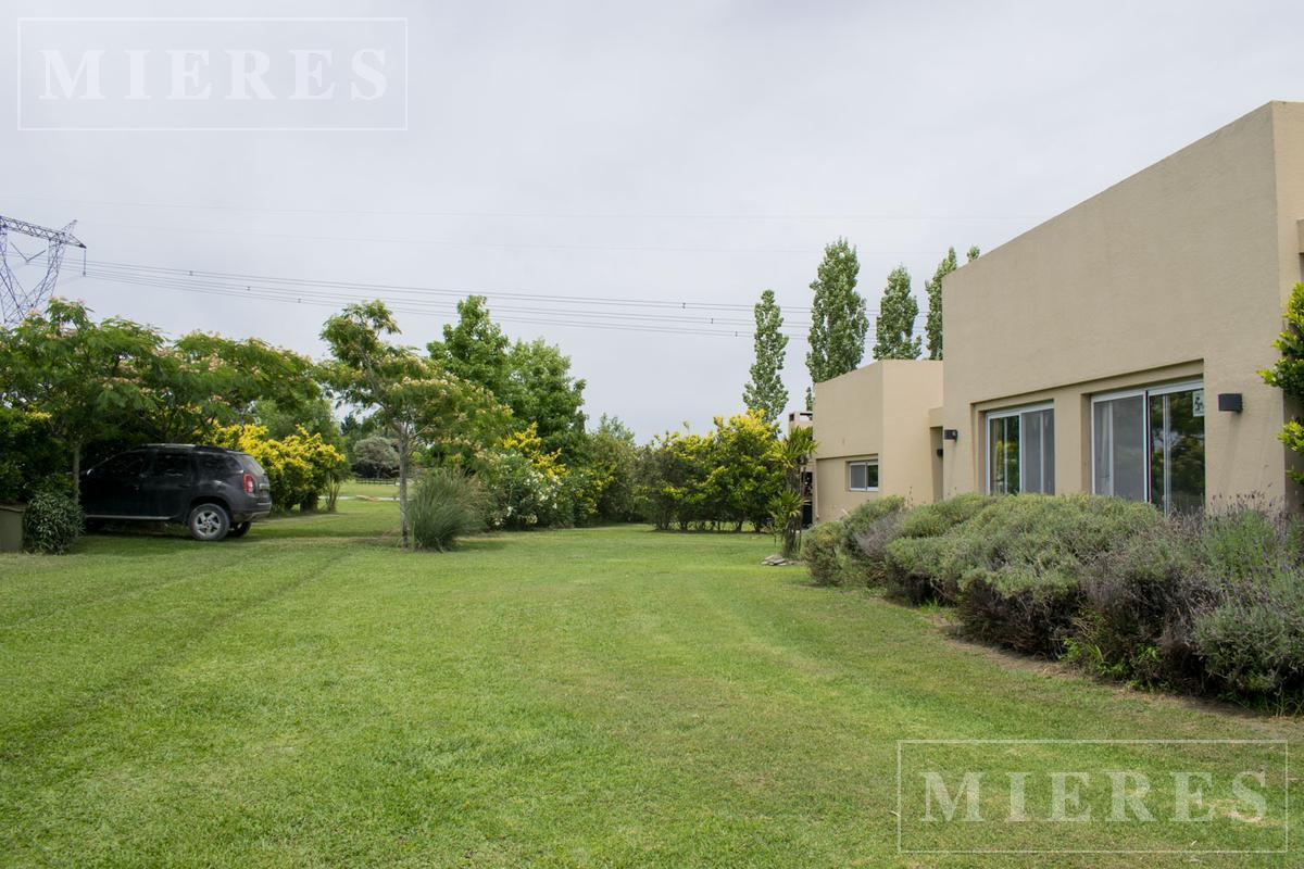 Foto de Lindisima casa en venta con vista al lago en Chacras de la Cruz, imagen 5