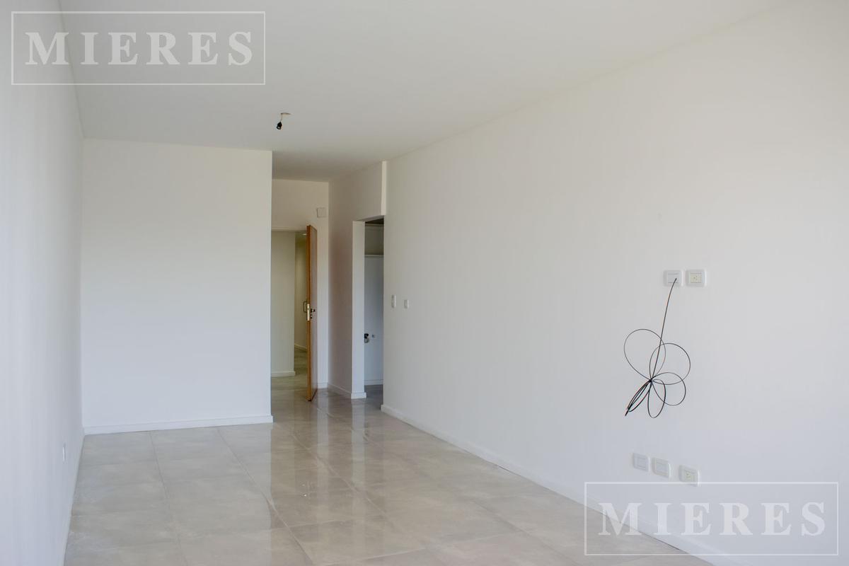 Foto de Departamento de dos ambientes en alquiler en El Reparo, imagen 2