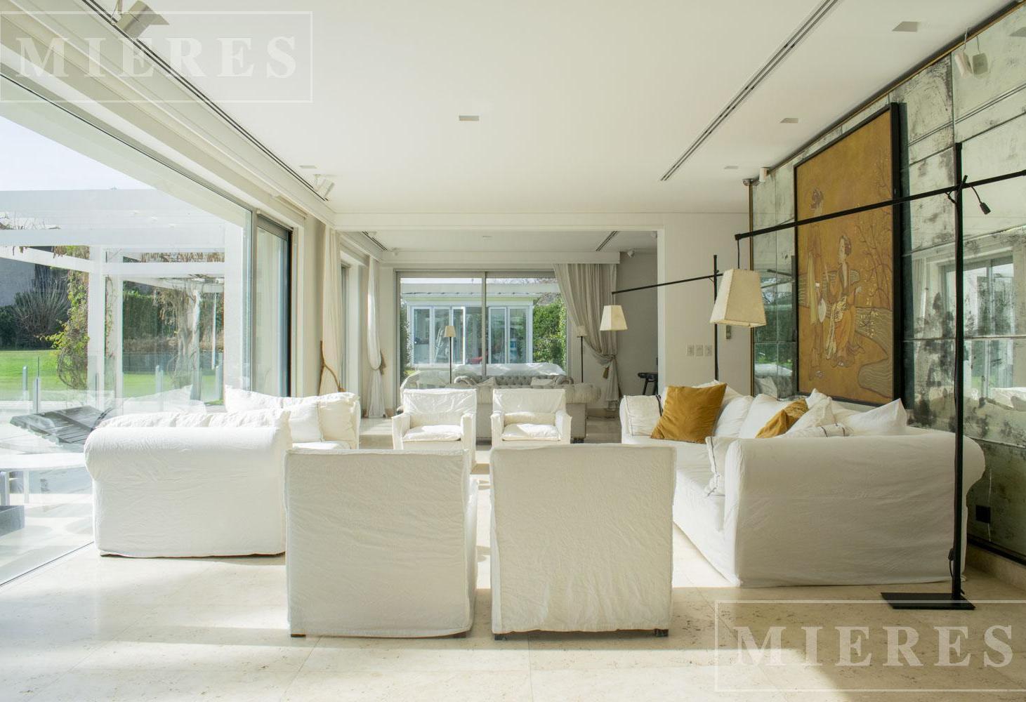 Foto de Casa en venta en Tortugas Country Club - con renta, imagen 2