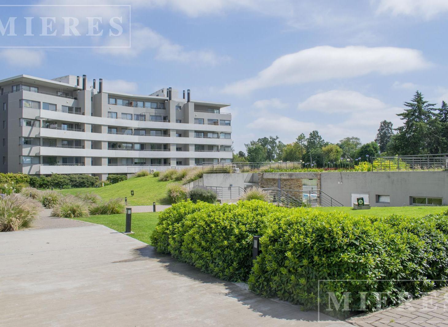 Foto de Departamento de tres ambientes en venta en Condominio Civis, imagen 2