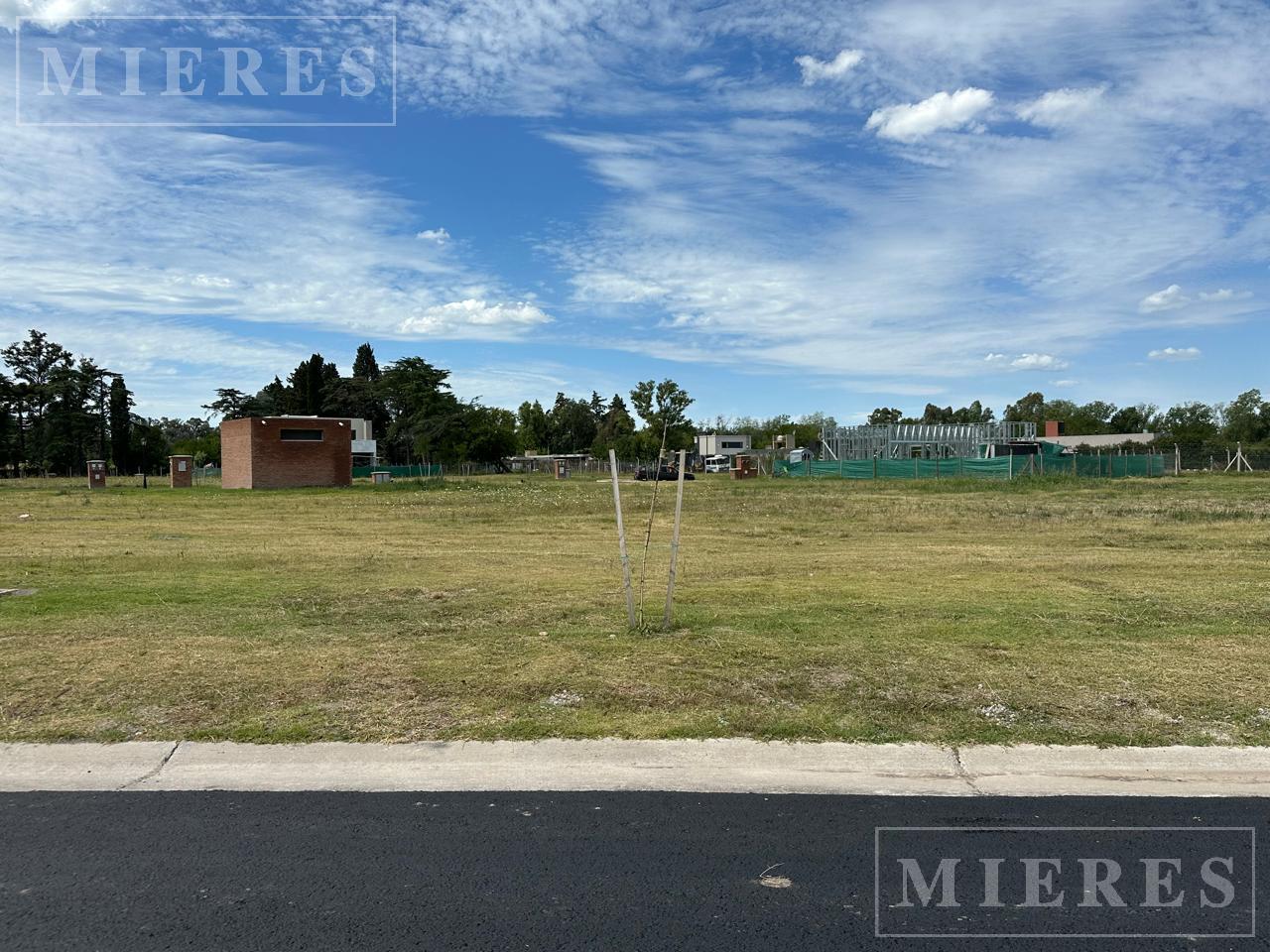 Foto de Terreno en venta en el Barrio Santa Sofia, Pilar del Este, imagen 1