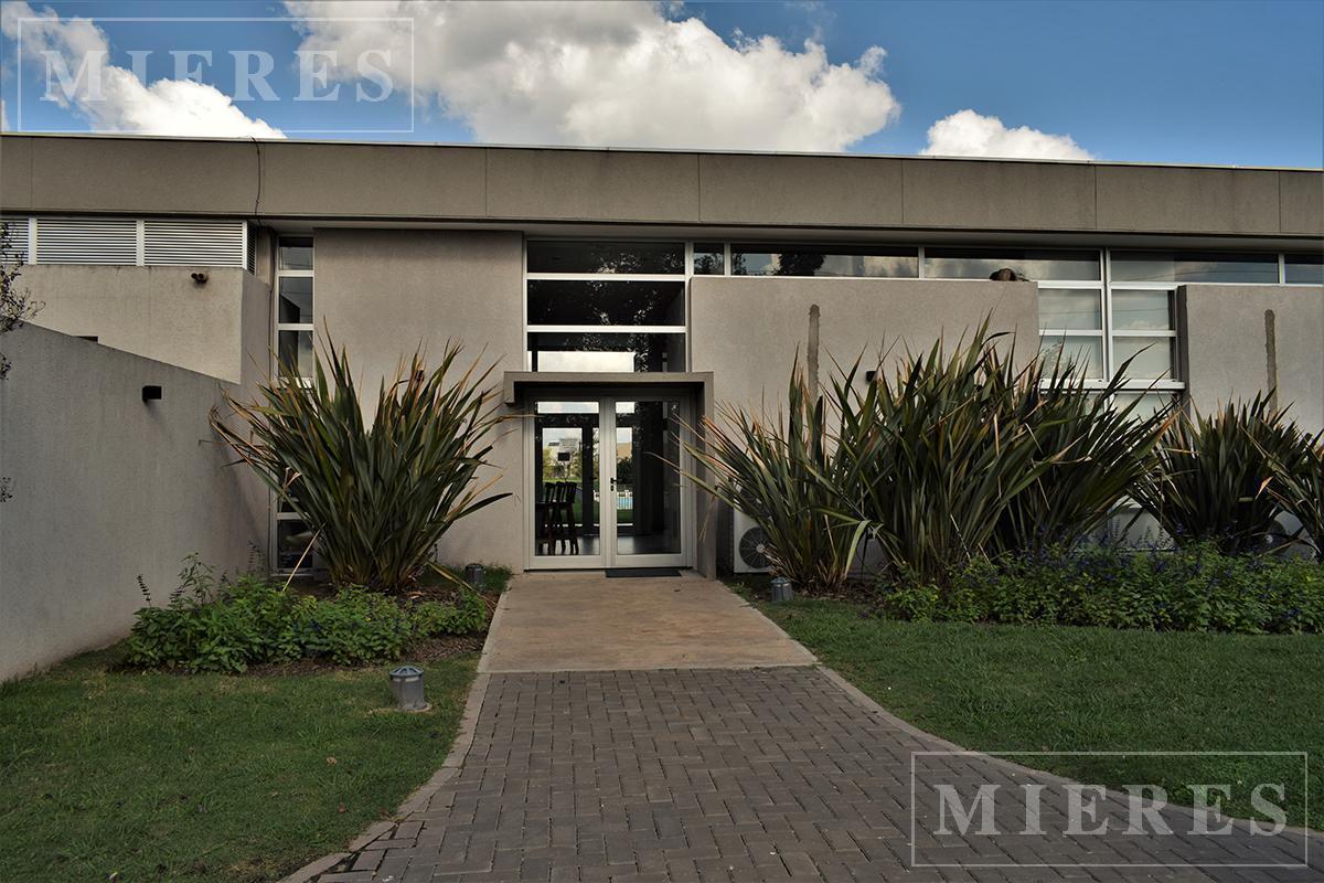 Foto de Lote de 594m² en venta en Ayres Plaza, imagen 1