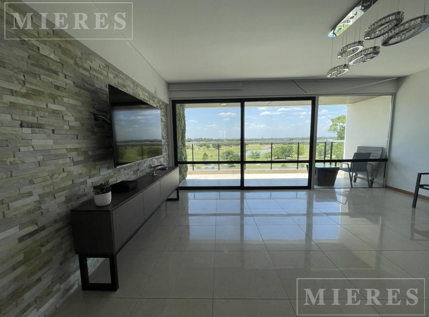 Foto de Departamento de tres dormitorios con terraza en Hilton Pilar Golf, imagen 1