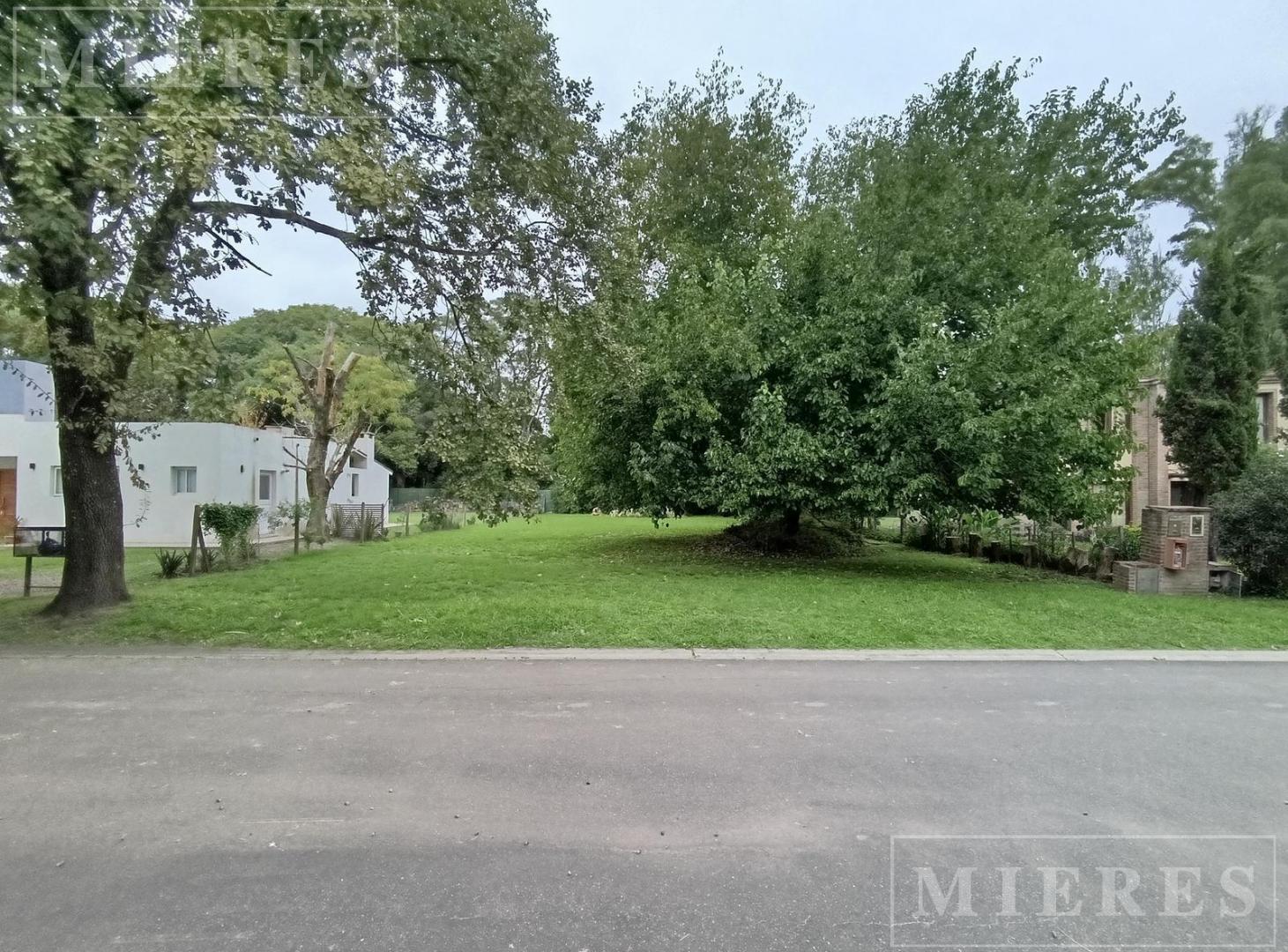 Foto de Lote de 927m² en venta en La Augusta, Pilar, imagen 2