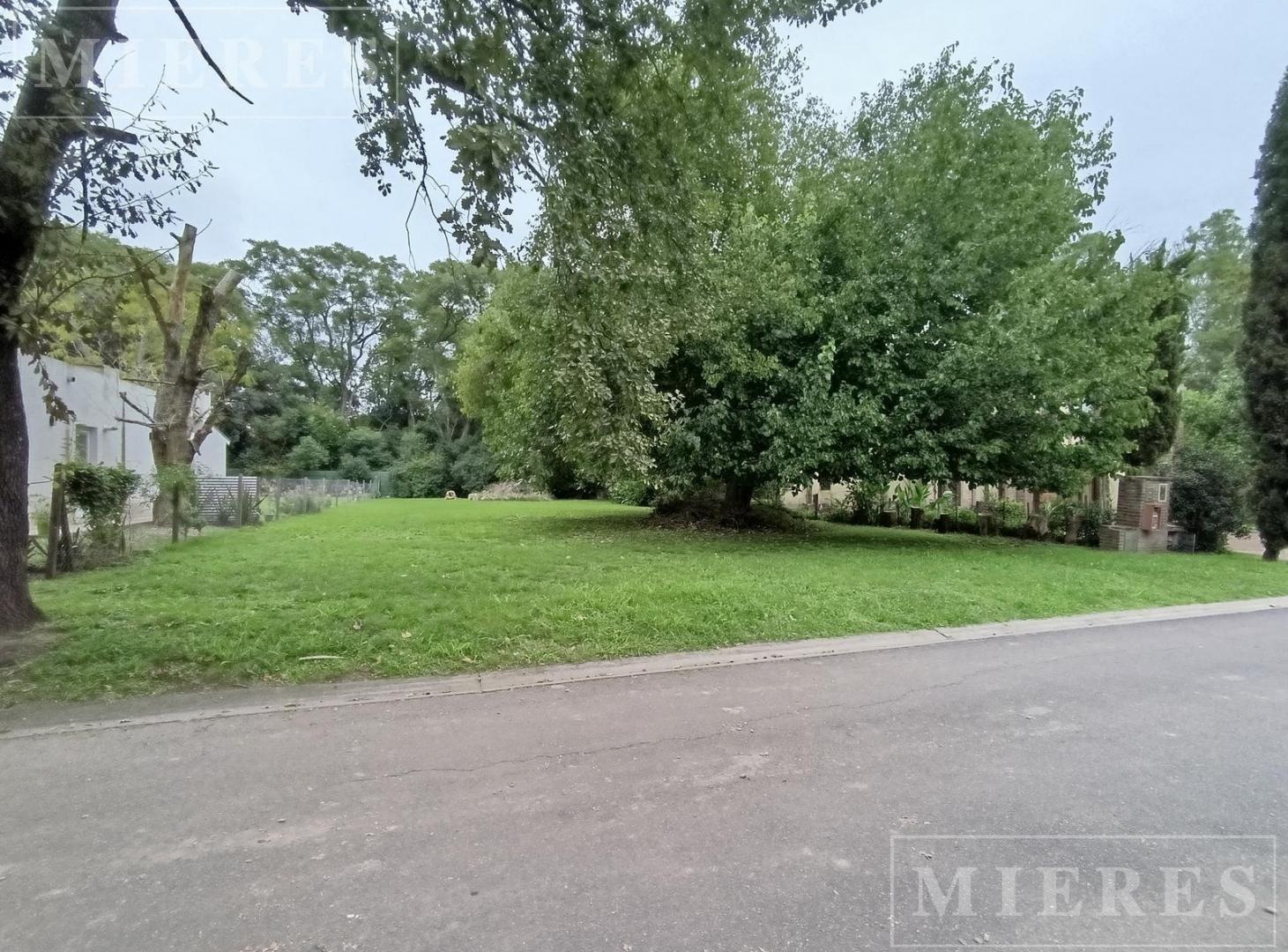Foto de Lote de 927m² en venta en La Augusta, Pilar, imagen 4