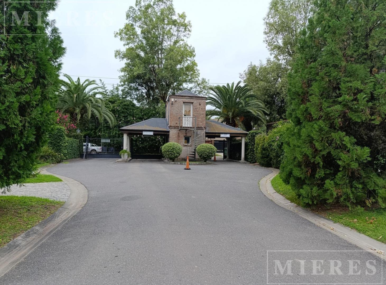 Foto de Lote de 927m² en venta en La Augusta, Pilar, imagen 1