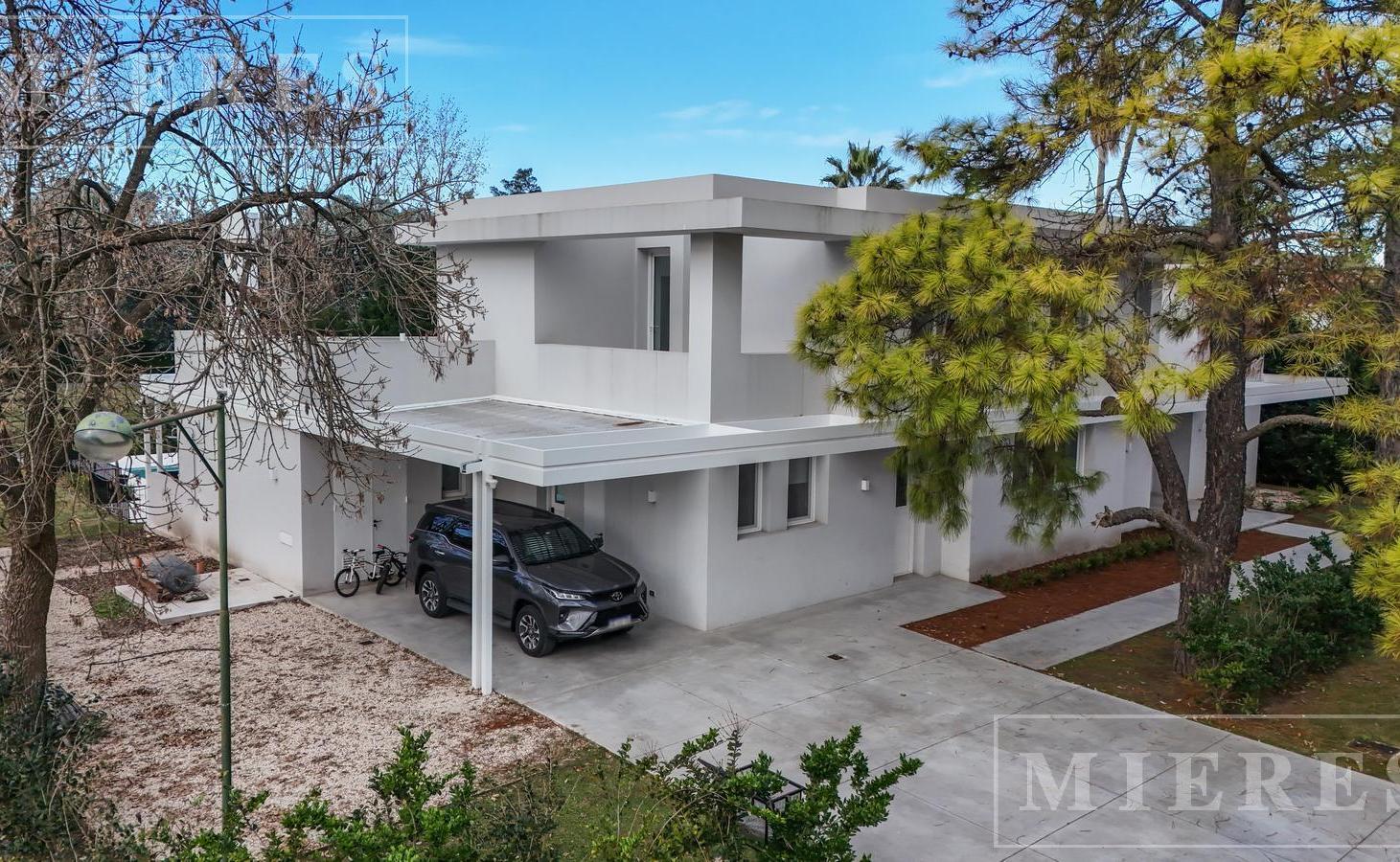 Foto de Casa en venta en Mayling Club de Campo, imagen 1