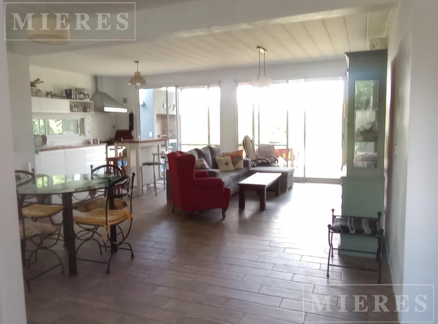 Foto de Casa en venta en San Eduardo, Pilar del Este, imagen 2