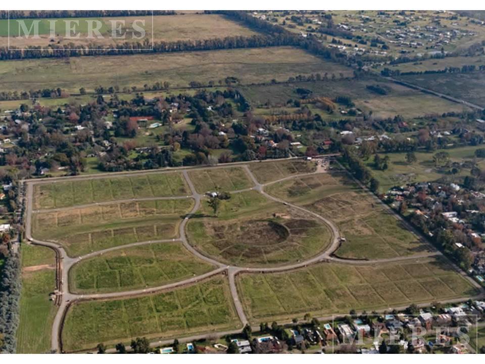 Foto de Lote de 1753m² en venta en M Chico Pilar, imagen 2