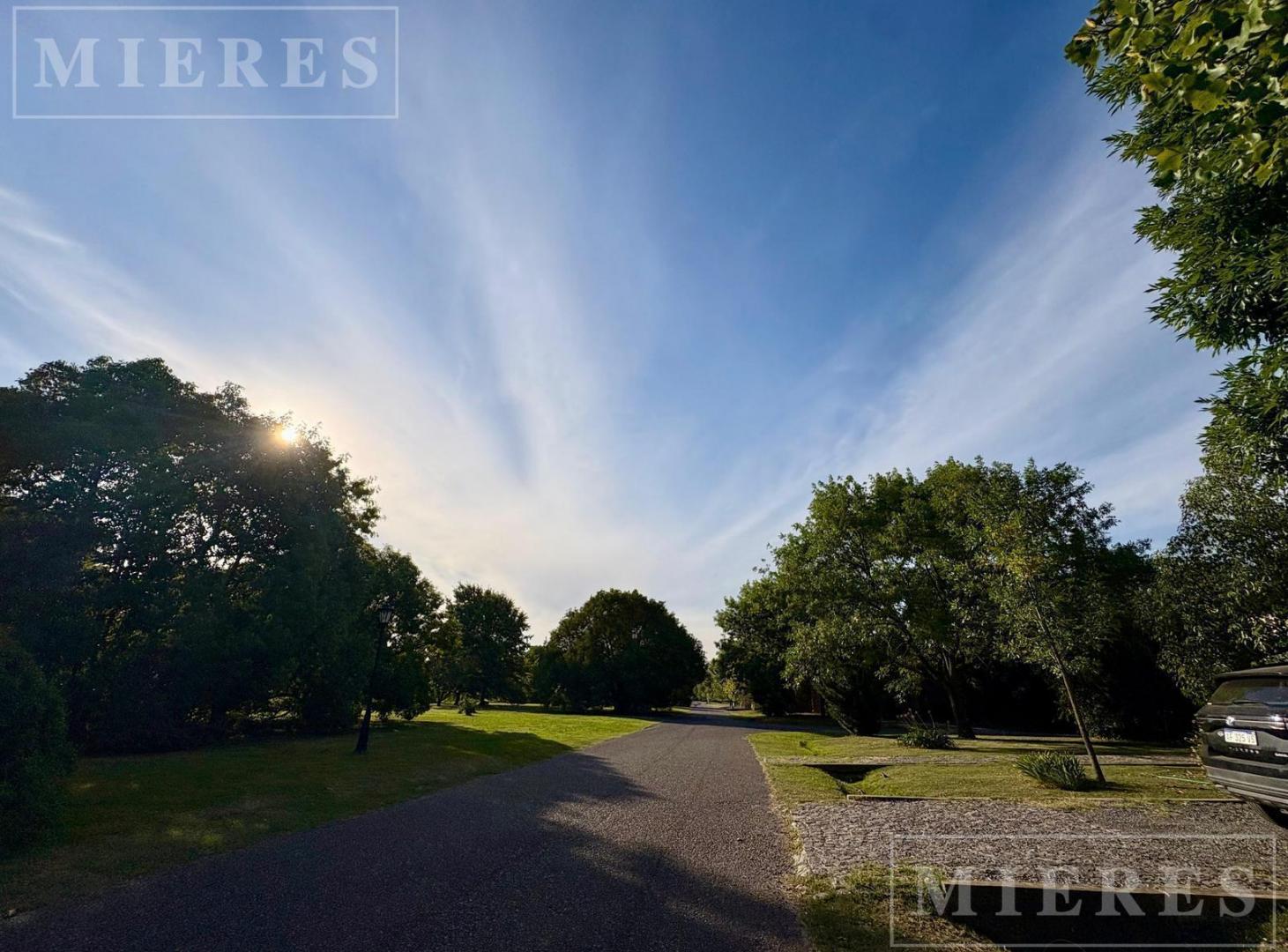 Foto de Lote de 1003m² en venta en Los Alcanfores, Pilar, imagen 1