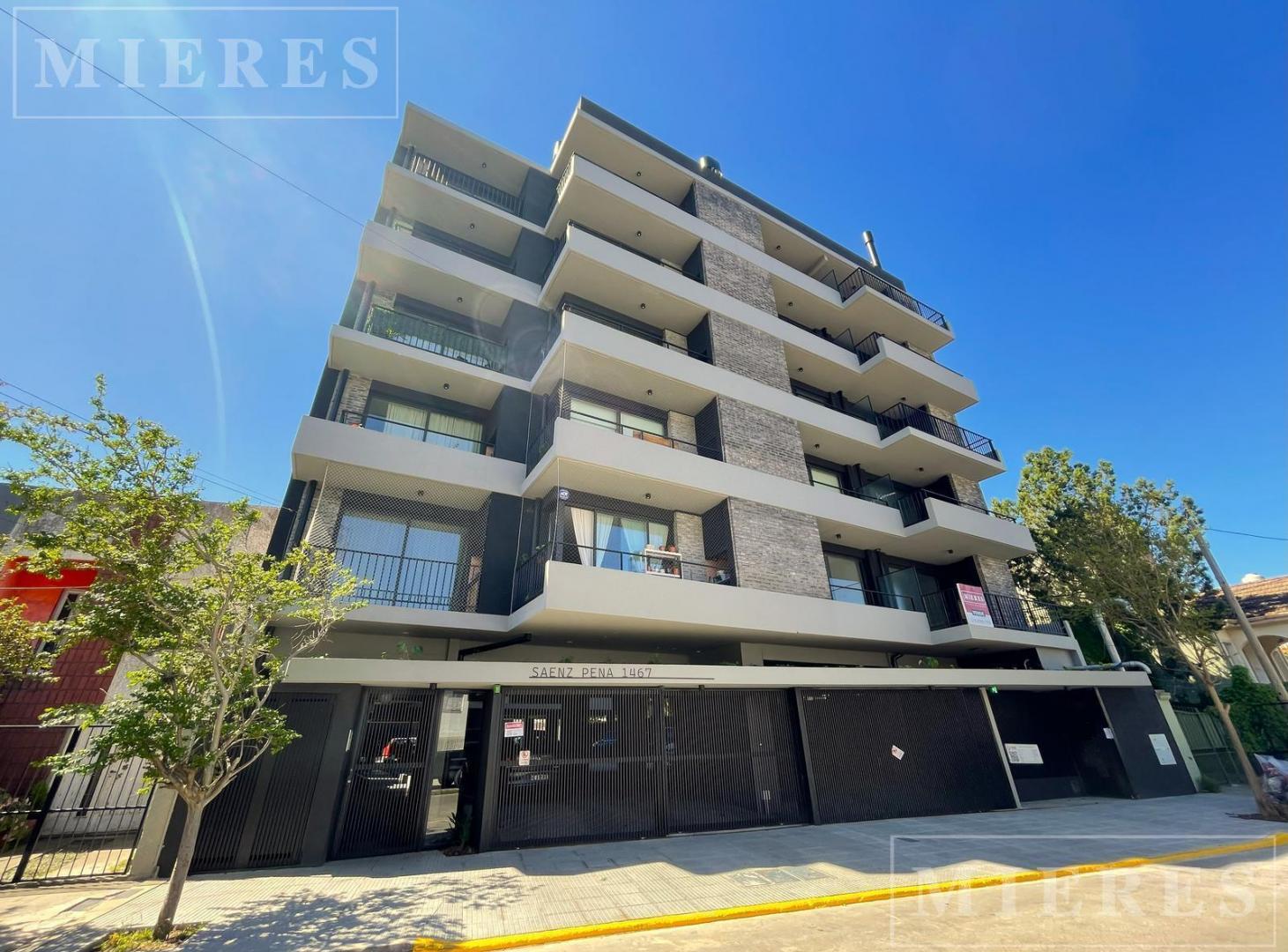 Foto de Departamento de 2 ambientes en venta CON RENTA en Blvd. Sáenz Peña, imagen 3