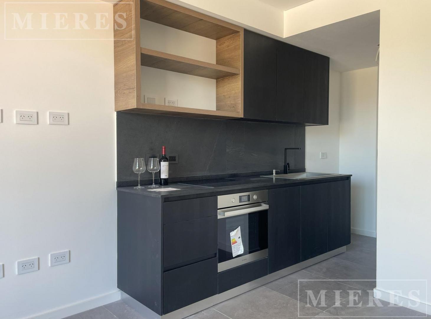 Foto de Departamento de 2 ambientes en venta CON RENTA en Blvd. Sáenz Peña, imagen 5