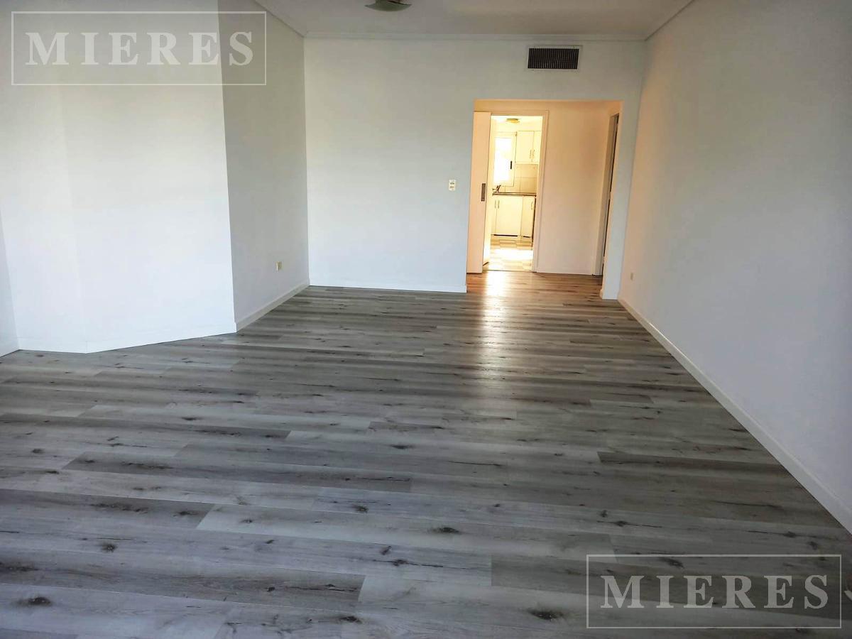 Foto de Dormi en Venta en PLANTA BAJA CON JARDIN Y AMARRA GRANDE - Santa Maria, imagen 4