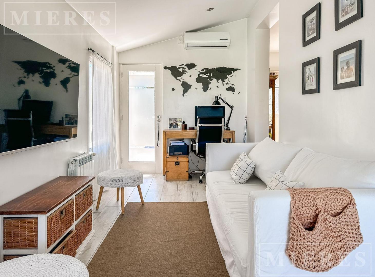 Foto de Casa totalmente reciclada, desarrollada en tres plantas, en el Barrio, imagen 1
