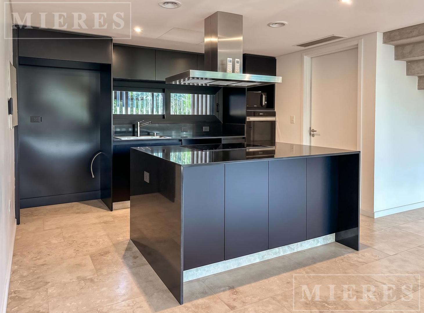Foto de Impecable Duplex de 4 ambientes con terraza y pileta propia en alquiler., imagen 1
