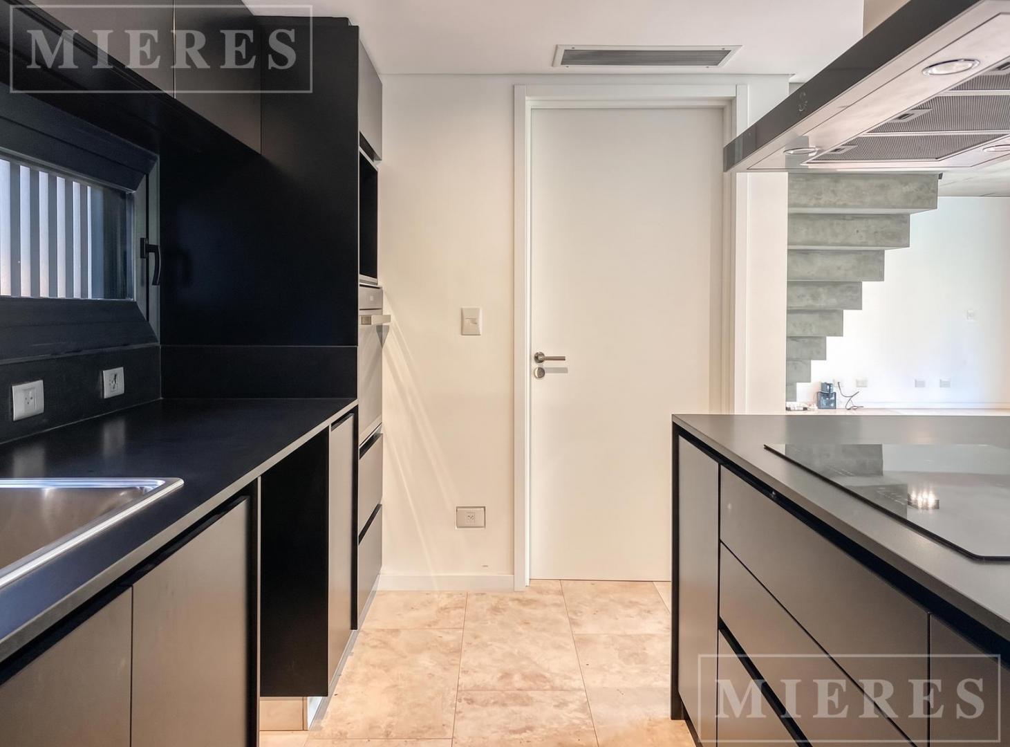 Foto de Impecable Duplex de 4 ambientes con terraza y pileta propia en alquiler., imagen 2
