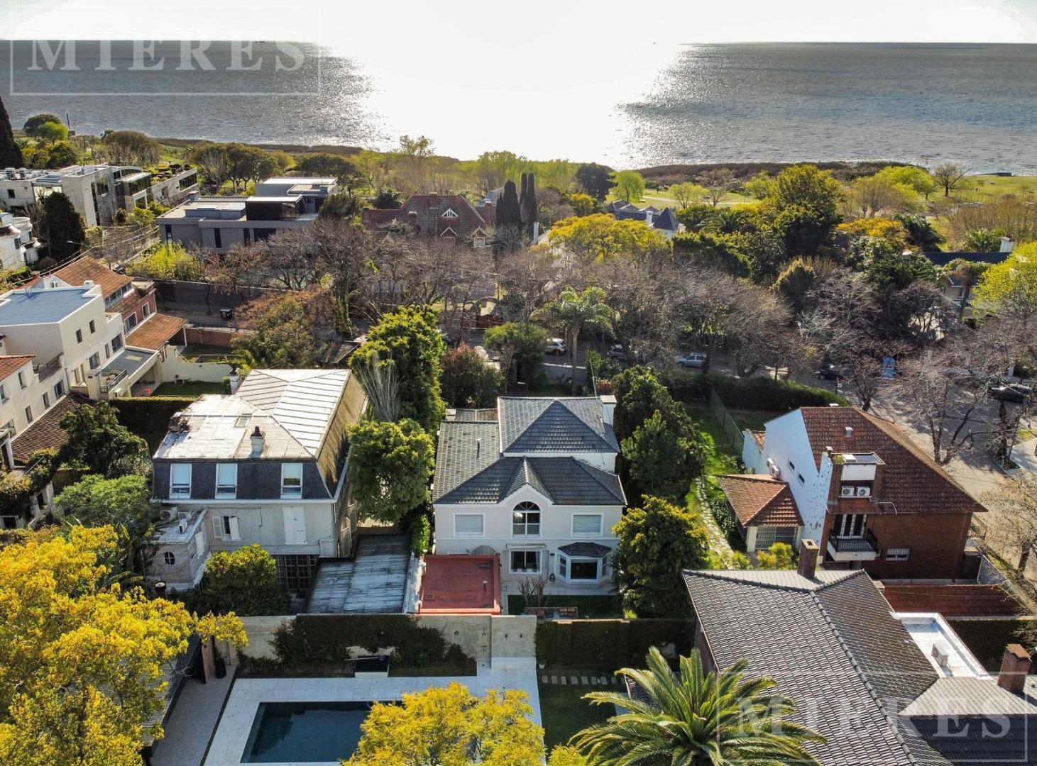 Foto de Importante casa ubicada en una excelente zona residencial de Martínez, imagen 3