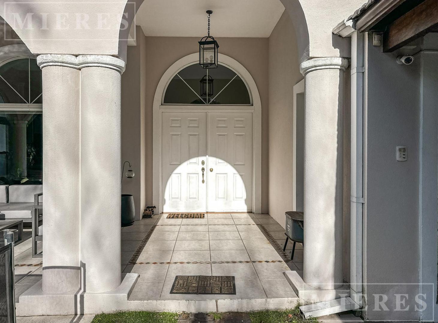 Foto de Importante casa ubicada en una excelente zona residencial de Martínez, imagen 1