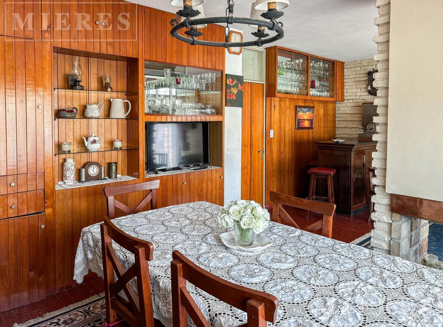 Foto de Muy linda casa en Martínez, con buena accesibilidad y entorno, imagen 5