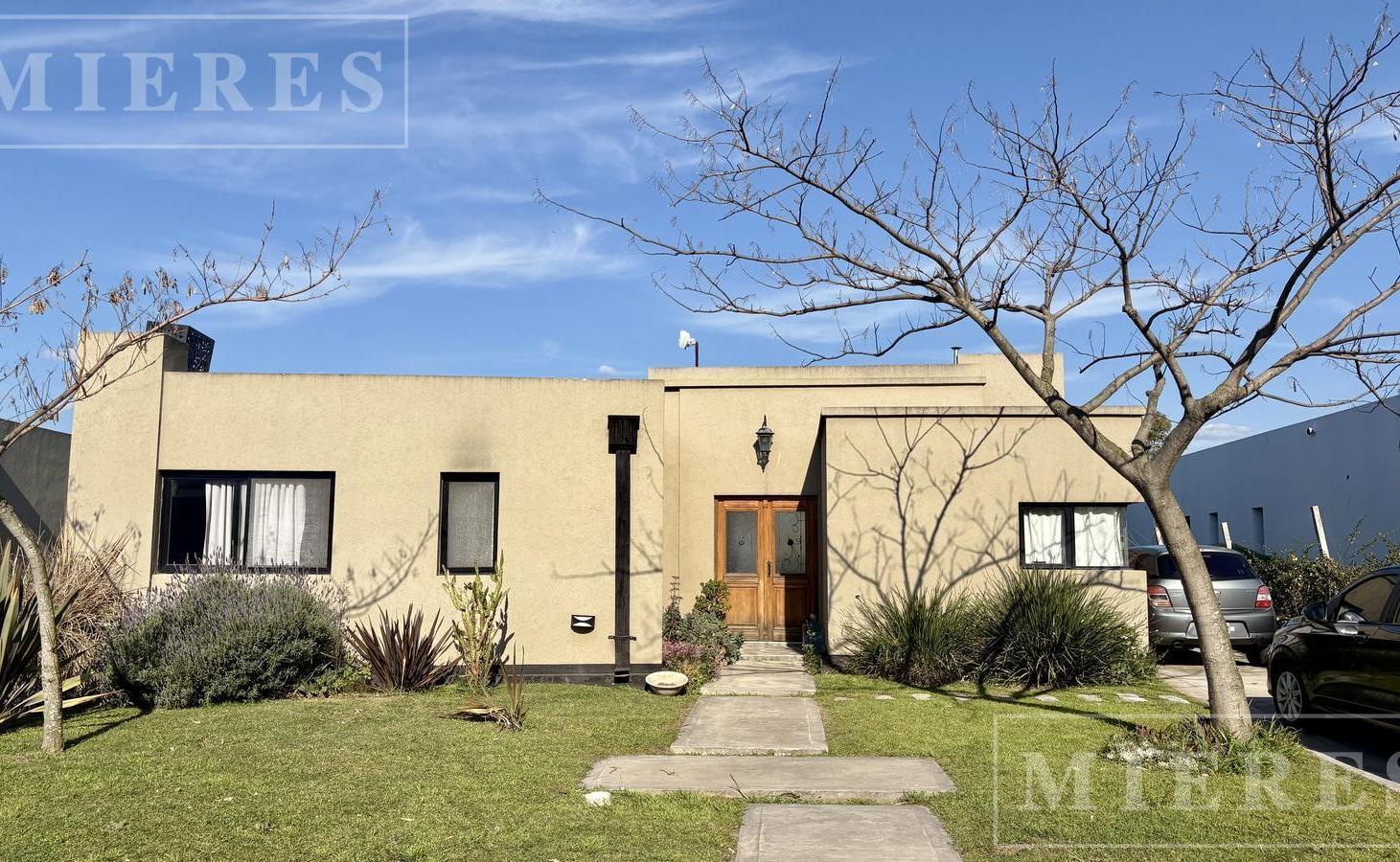Foto de Casa en venta Santa Emilia, Pilar del Este, imagen 2