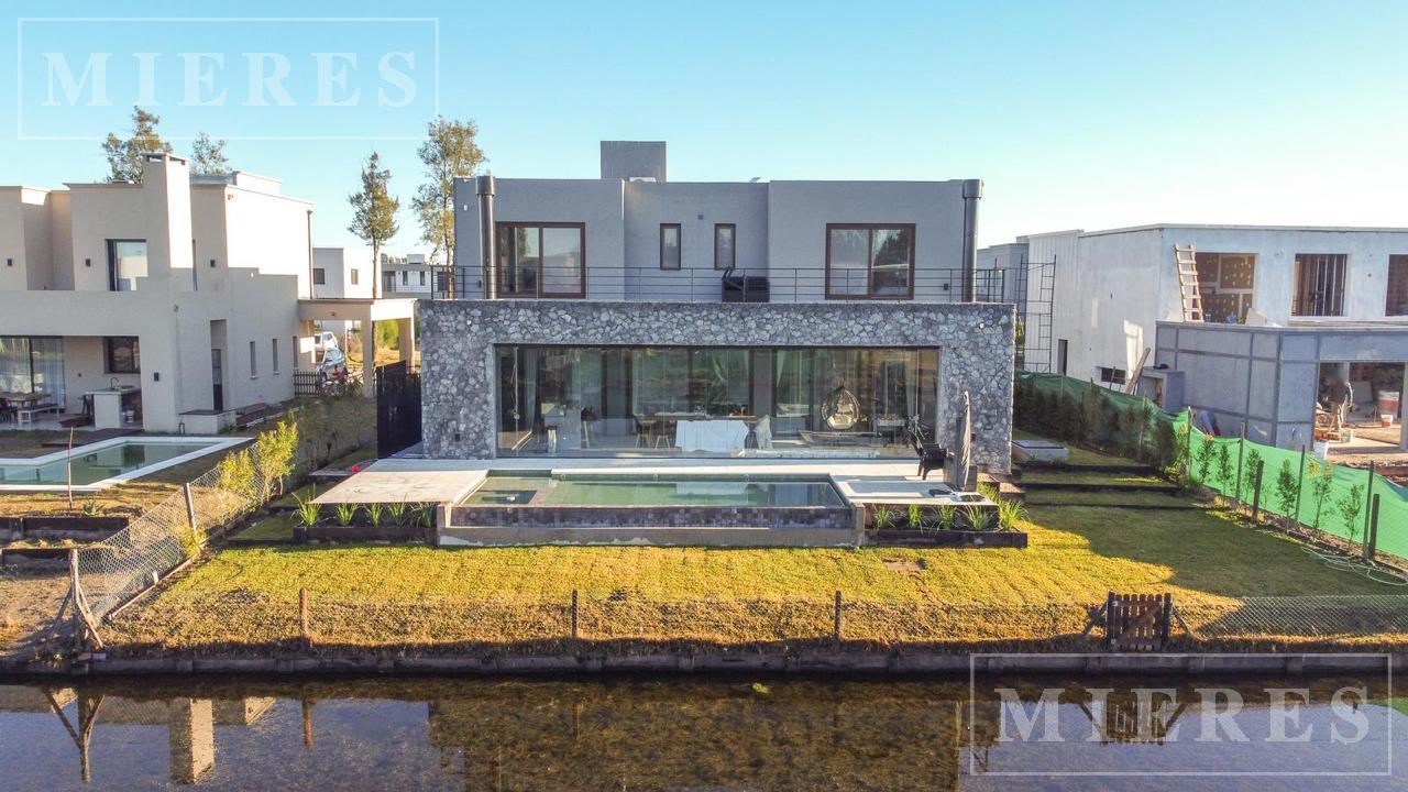Foto de Casa a la laguna en alquiler temporario en Laguna Grande, Villanueva, imagen 1