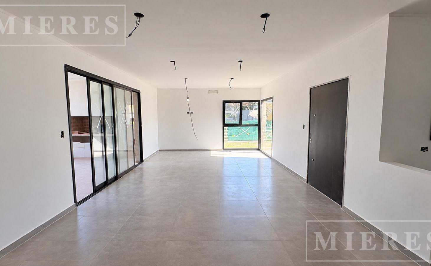 Foto de Casa en venta en Santa Emilia, Pilar del Este, imagen 2