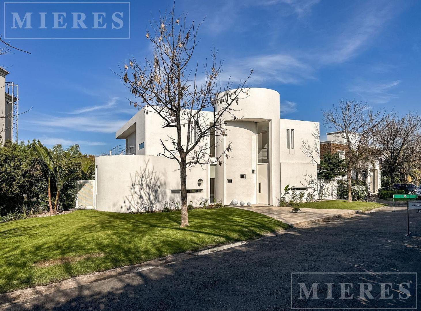 Foto de Casa en Venta en en barrio Los Ombúes, imagen 3