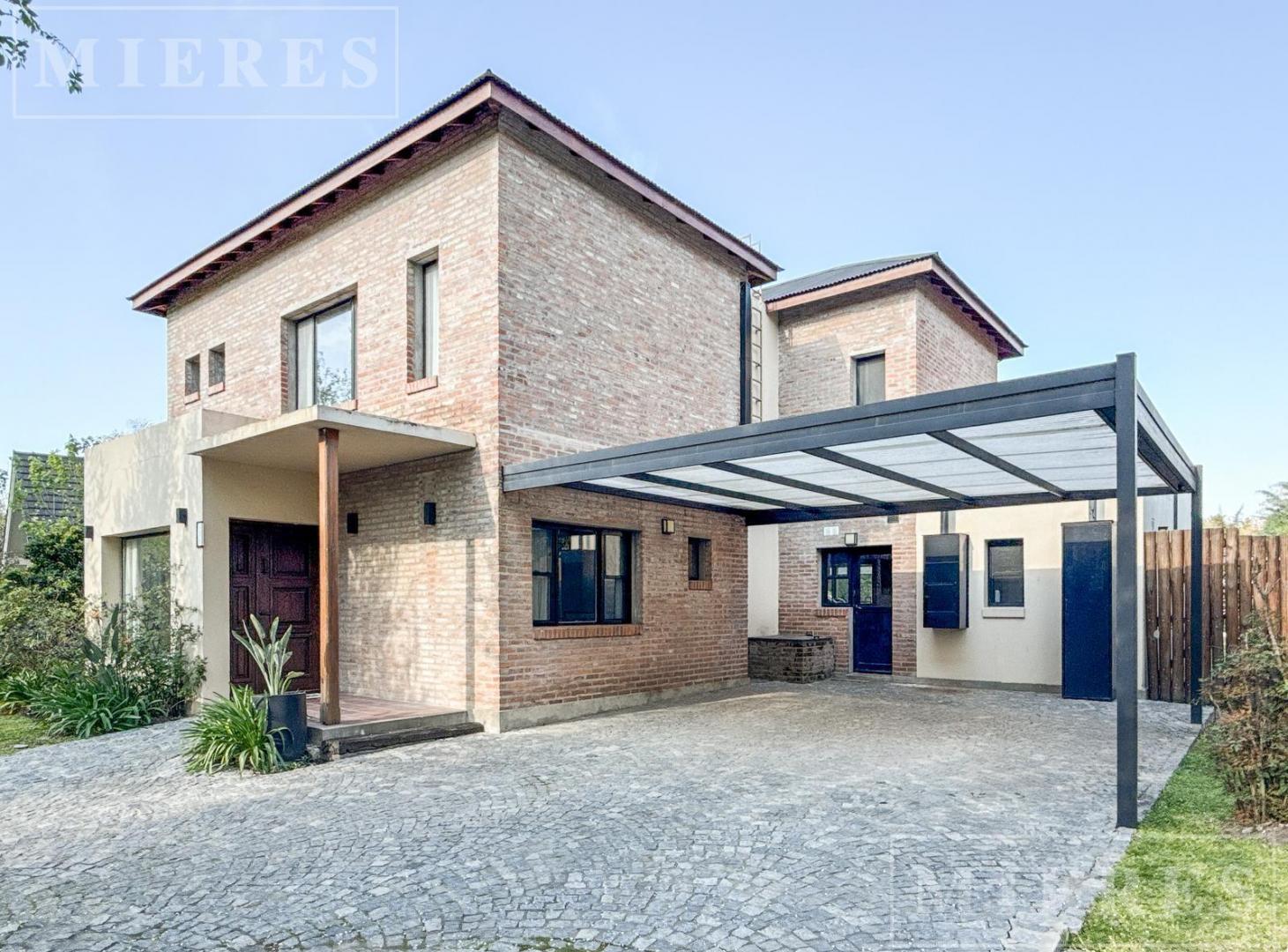 Casa en venta en Santa María de los Olivos