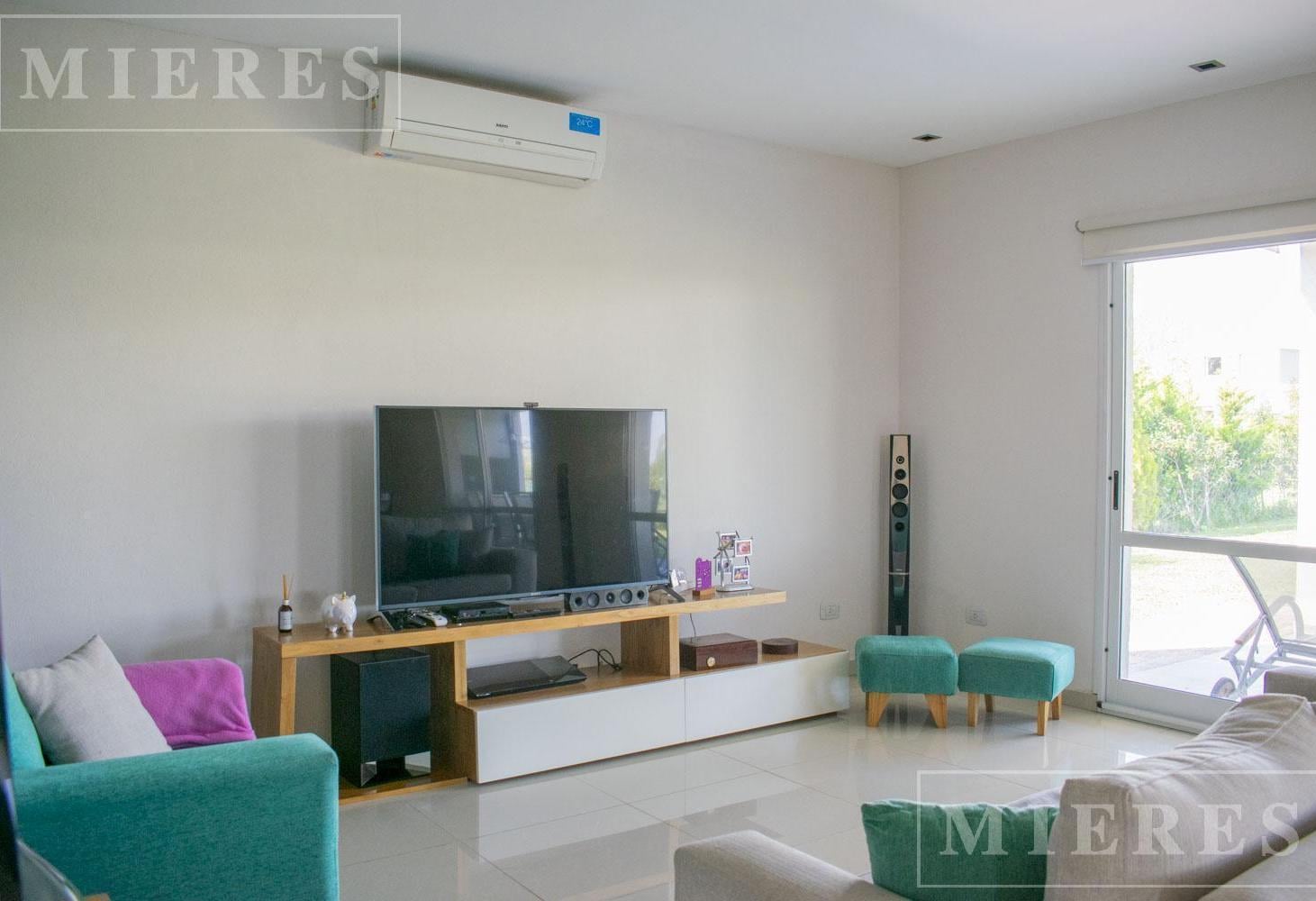 Foto de Casa en venta sobre lote interno barrio Molino Norte en Haras Santa, imagen 5
