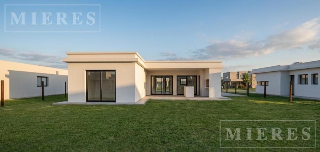 Foto de Casa en venta sobre lote interno en area 13 San Sebastian Loma Verde, imagen 2