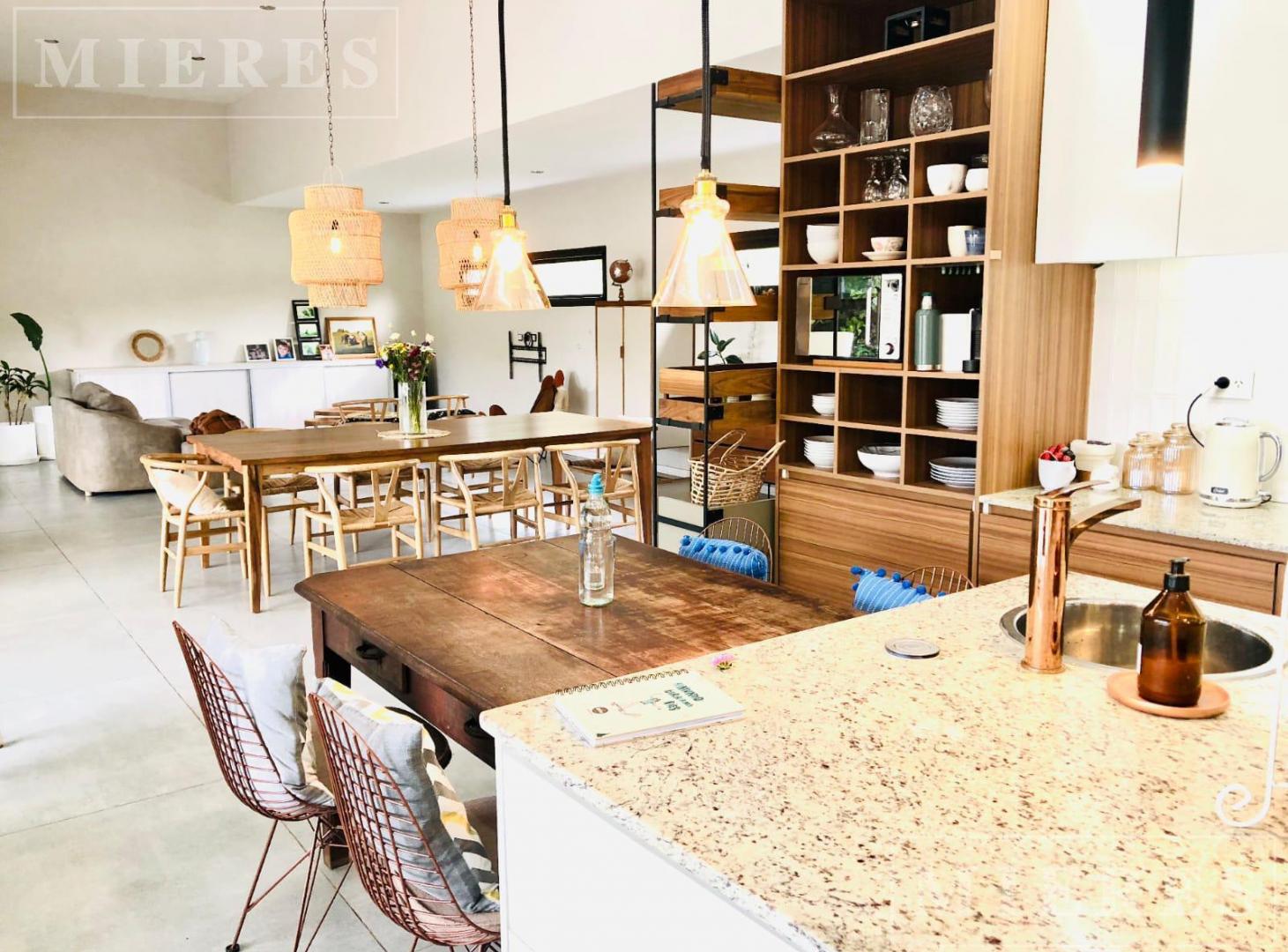 Foto de Casa en venta sobre lote interno en a Barrio El Remanso Haras Santa, imagen 2