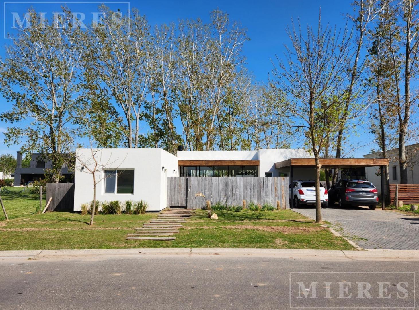 Foto de casa en venta sobre lote inetrno en area 2 san Matias Escobar, imagen 3