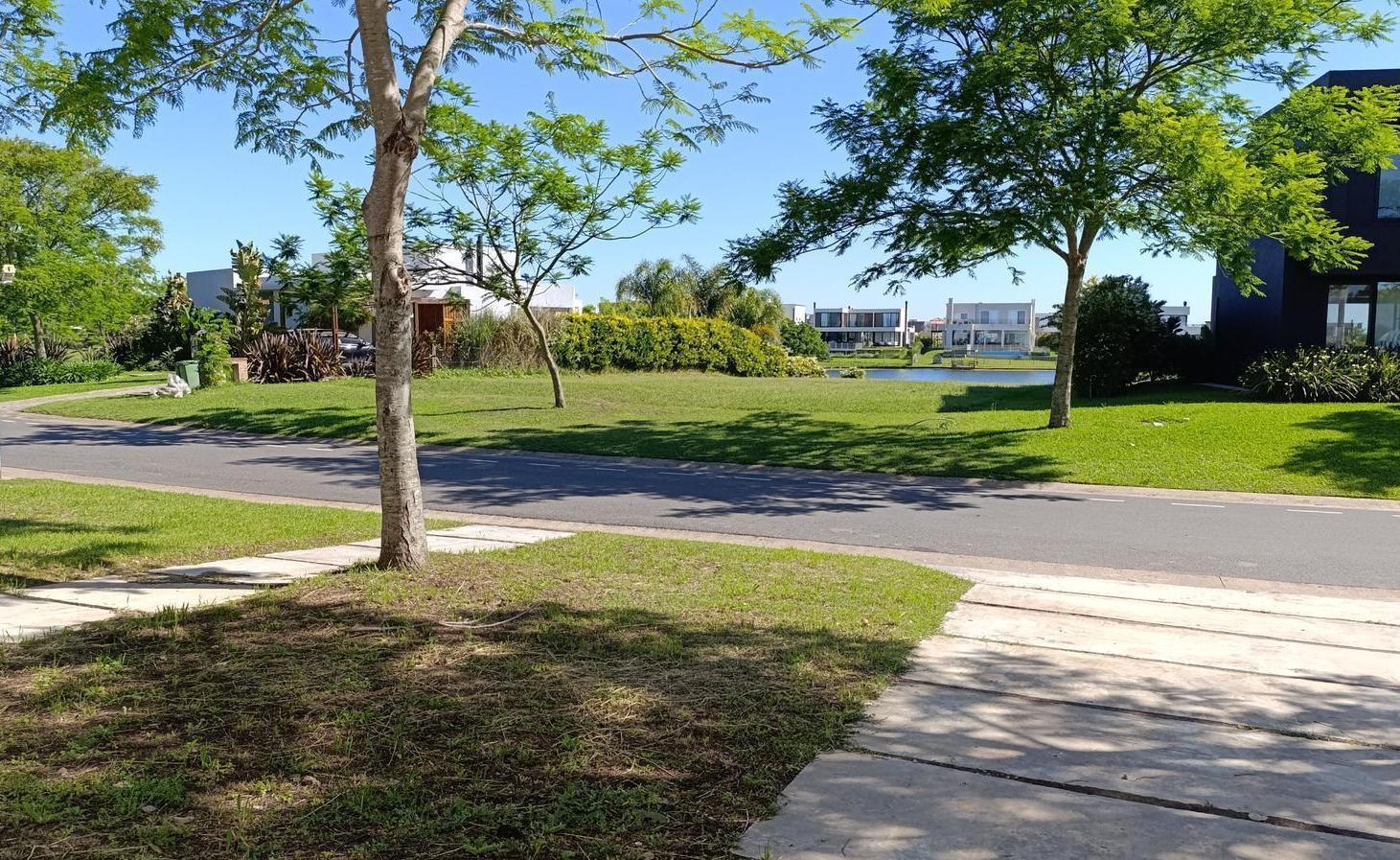 Foto de Casa en venta sobre lote interno en Barrio Vistas Puertos, Escobar, imagen 3