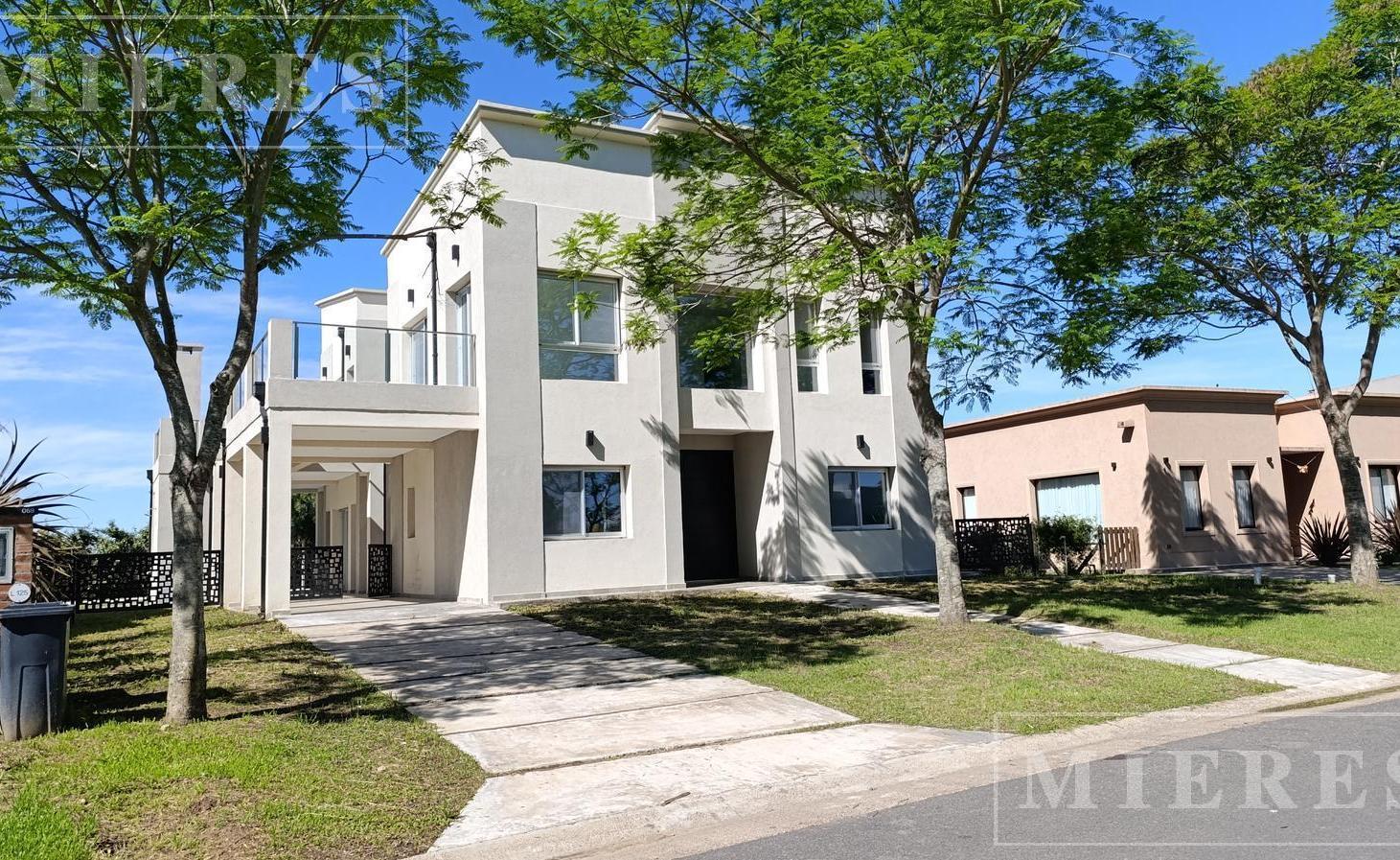 Foto de Casa en venta sobre lote interno en Barrio Vistas Puertos, Escobar, imagen 1
