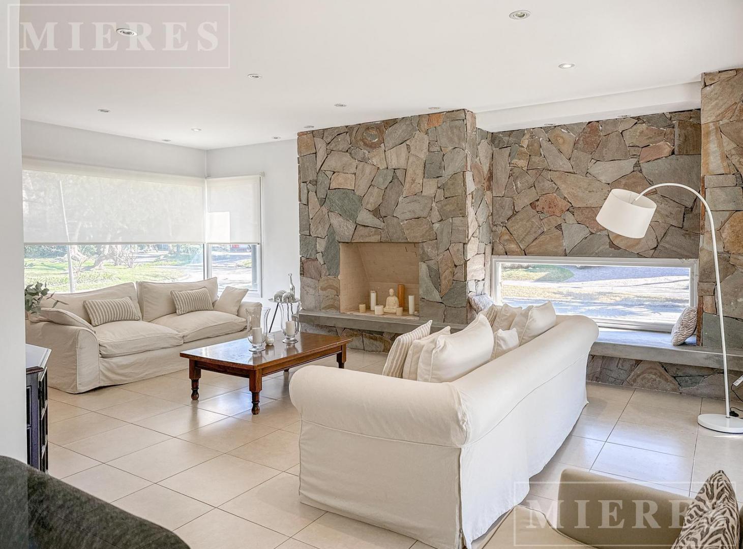 Foto de Casa en venta - Lote Interno - Barrancas de San Jose, imagen 5