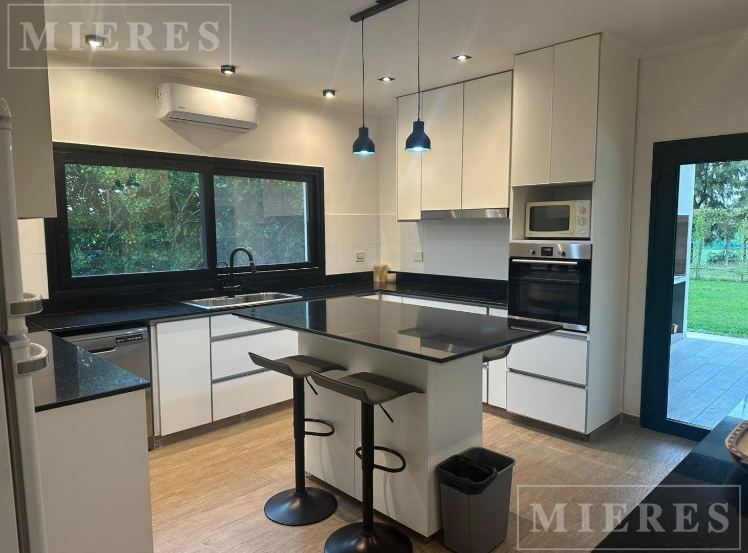 Foto de Casa en alquiler anual amoblado en Las Tipas, Nordelta., imagen 2
