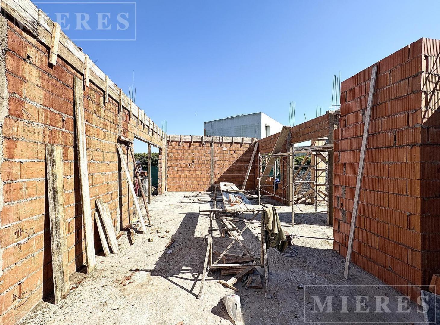 Foto de Casa en venta sobre lote Laguna Barrio Norte El Canton Escobar, imagen 1