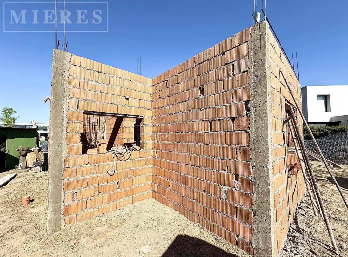 Foto de Casa en venta sobre lote Laguna Barrio Norte El Canton Escobar, imagen 3