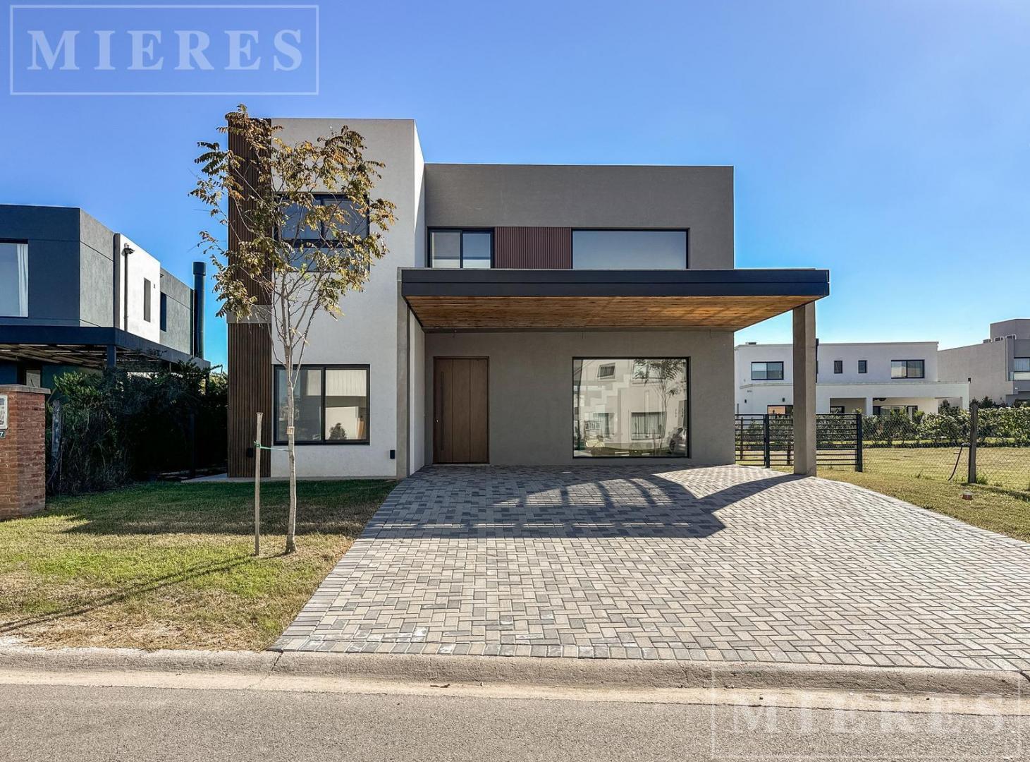 Foto de Casa a la venta en Santa Ana, Villanueva, imagen 2
