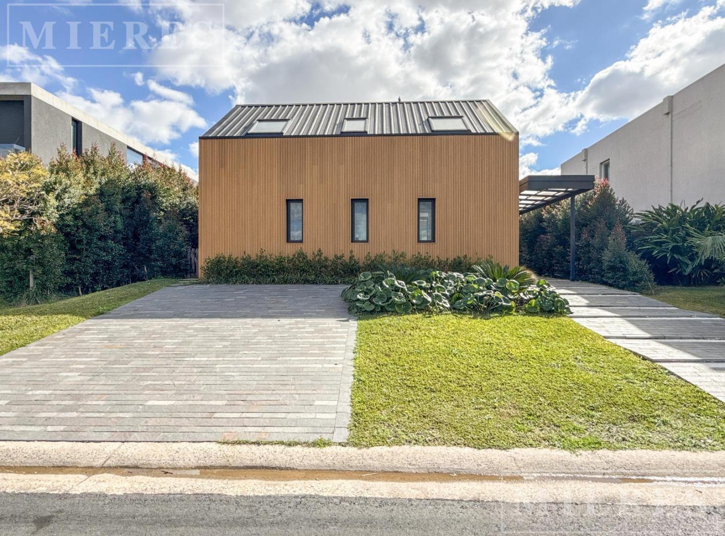 Foto de Casa en venta en el barrio Los Castaños, Nordelta, imagen 2