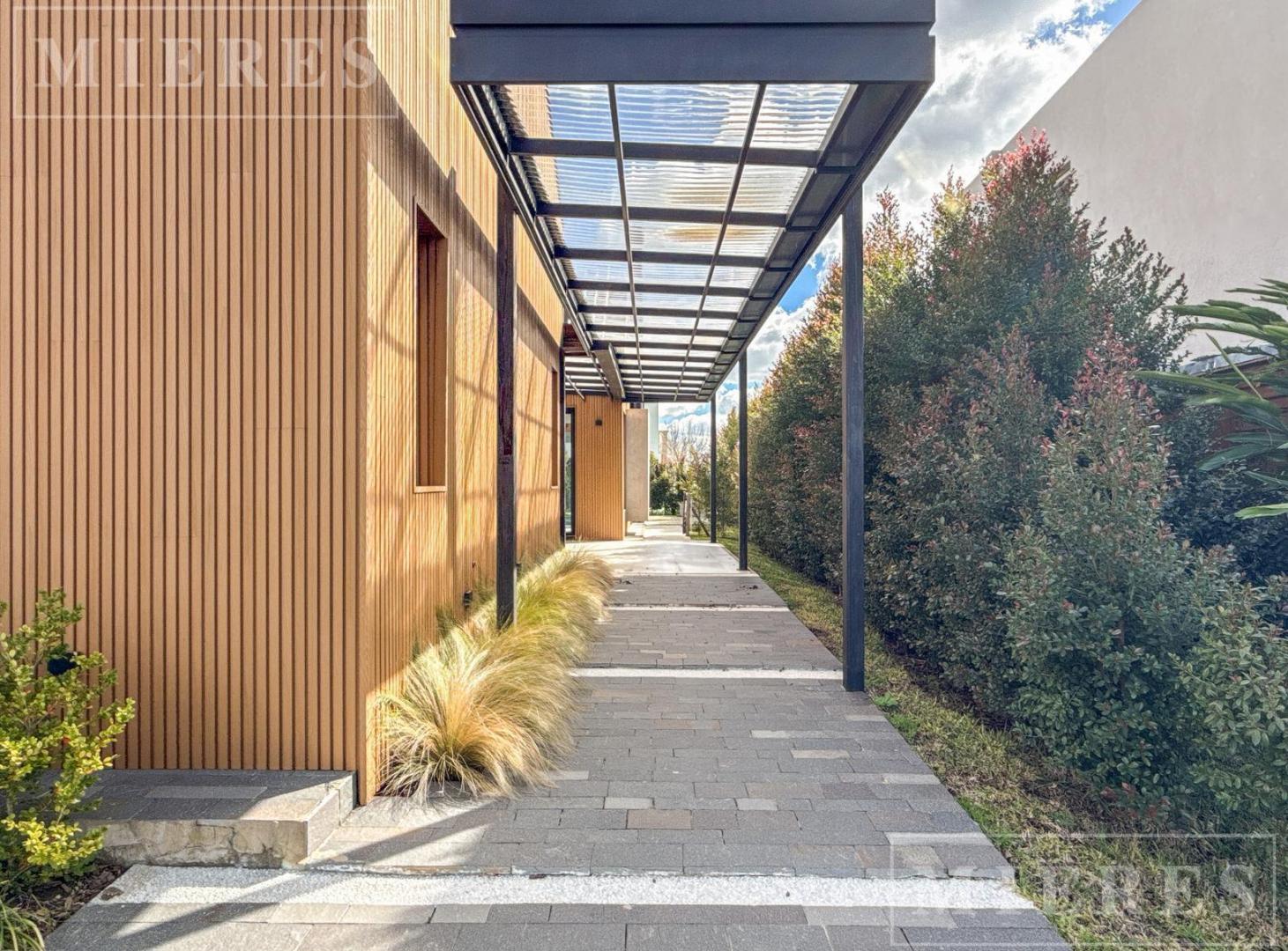 Foto de Casa en venta en el barrio Los Castaños, Nordelta, imagen 4
