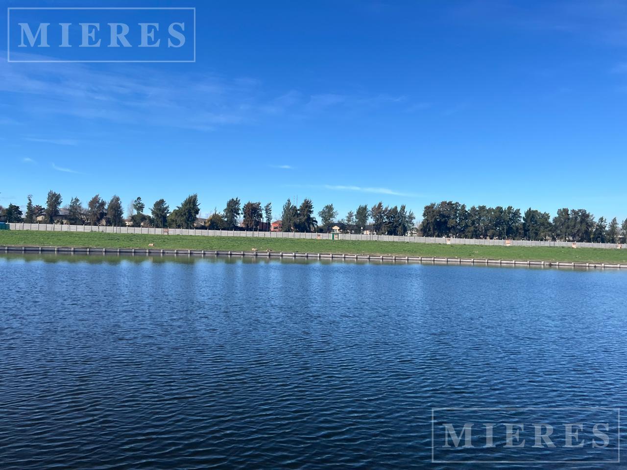 Foto de Lote en venta al agua en el barrio Silvestre, Nordelta, imagen 1