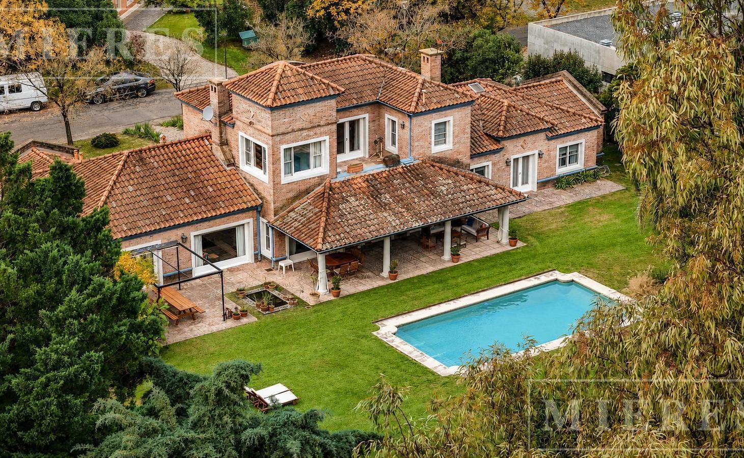 Foto de Impecable casa en venta en Martindale al Driving, imagen 1