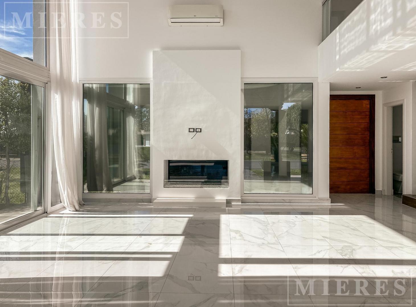 Foto de Excelente Casa en venta A LA LAGUNA en La Comarca, Bancalari, imagen 4