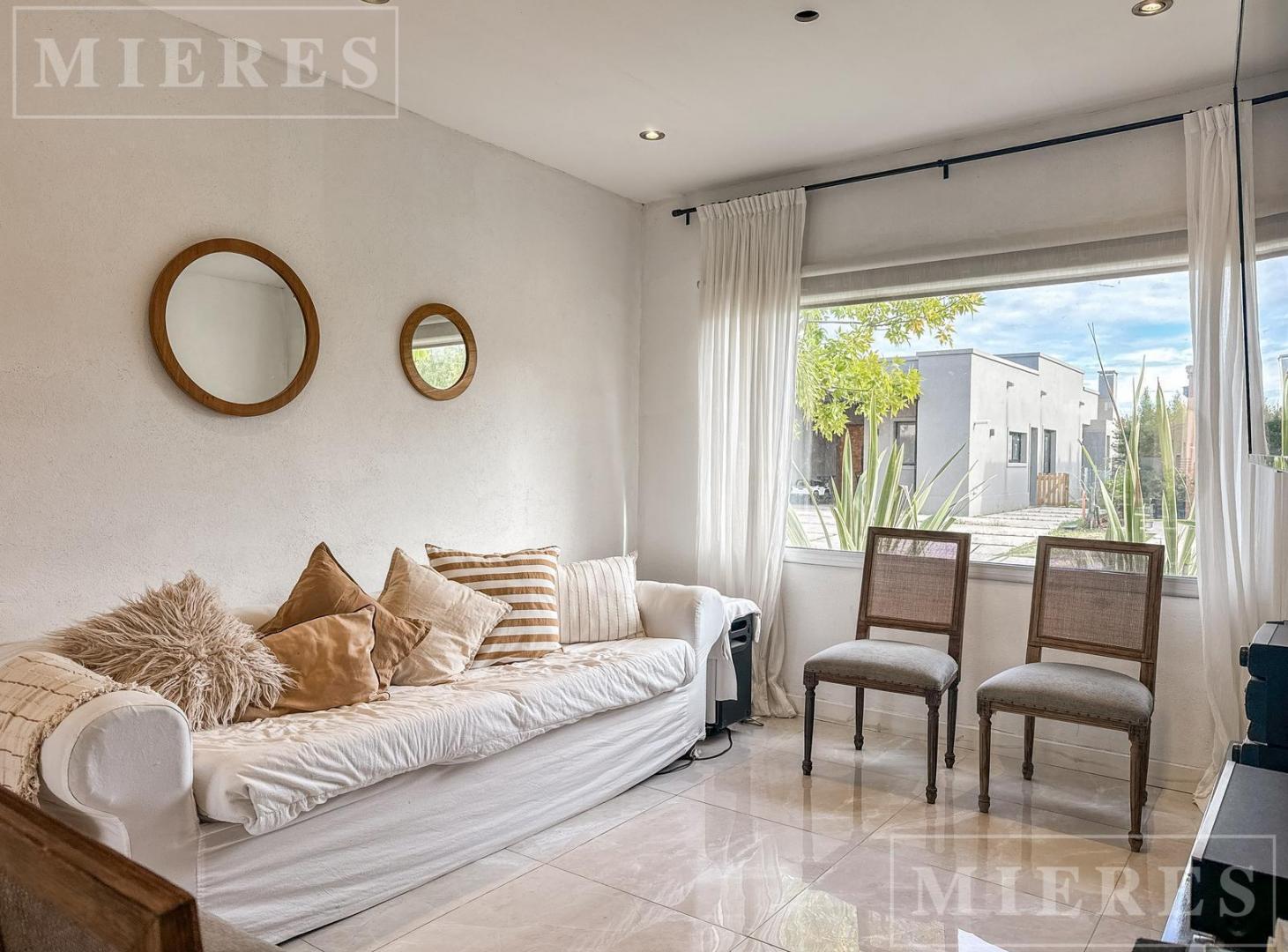 Foto de Casa en venta en Vila Marina I, Villanueva, imagen 2